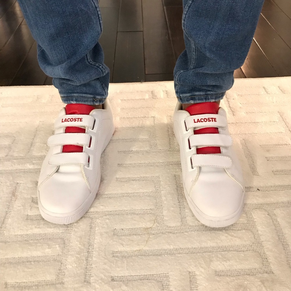 Men’s Lacoste white sneakers size 10